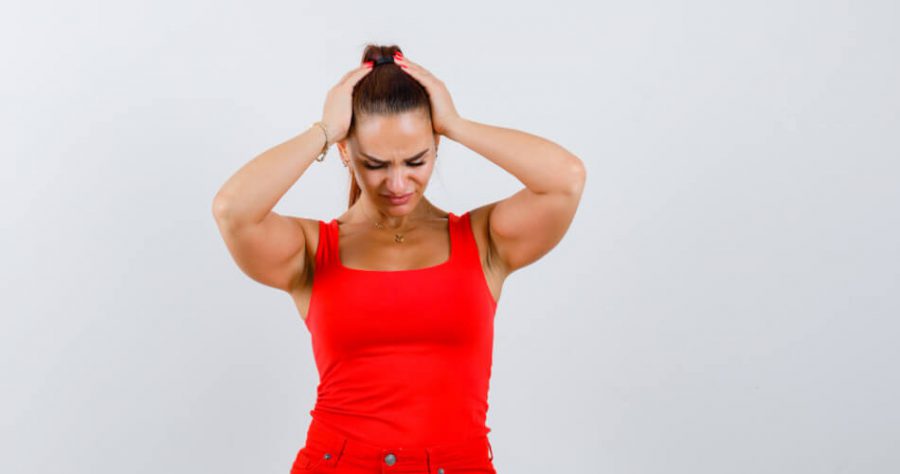 Jak reagować, kiedy pojawia się ból głowy na czubku? Poznaj przyczyny bólu czubka głowy