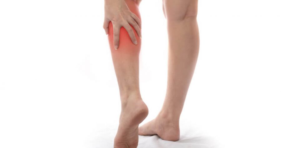 Ból łydek – co go powoduje i jak mu przeciwdziałać? Ciesz się sprawnymi nogami bez bólu