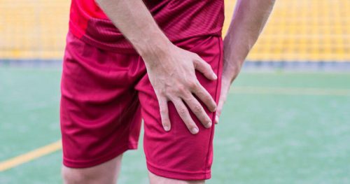 Ból biodra promieniujący na nogę: sprawdź, co może być jego przyczyną
