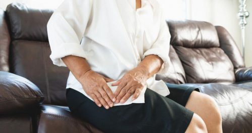 Ból kości udowej przy biodrze – co robić, gdy boli?