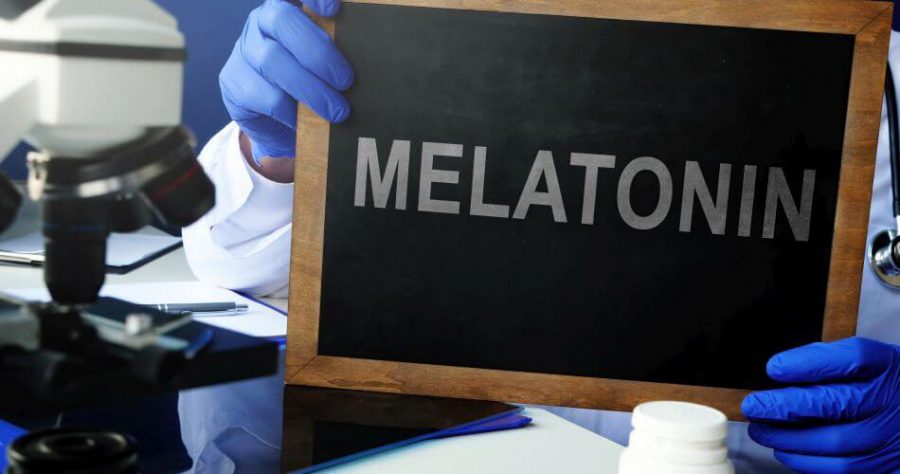 Co oznacza niedobór melatoniny? Poznaj metody uzupełniania braków hormonu snu i zacznij się wysypiać!
