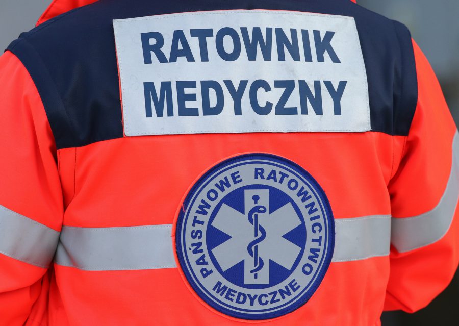 Ile zarabia ratownik medyczny w Polsce? Sposoby wyliczania pensji, podwyżki płac w ratownictwie medycznym po proteście