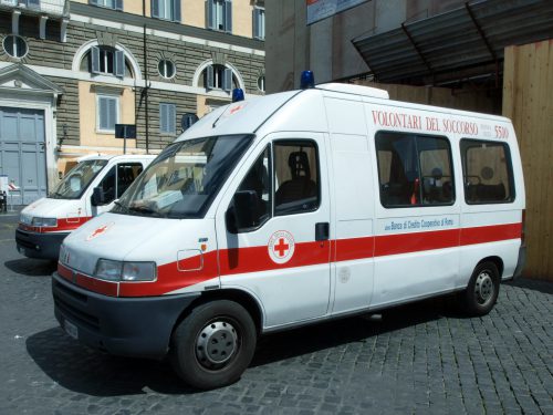 Zarobki ratowników medycznych w Polsce są mniejsze niż za granicą. Ile zarabia ratownik medyczny we Włoszech?