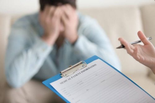 Zaburzenia psychiczne – jak rozpoznać niepokojące objawy? Przyczyny i leczenie różnych chorób psychicznych